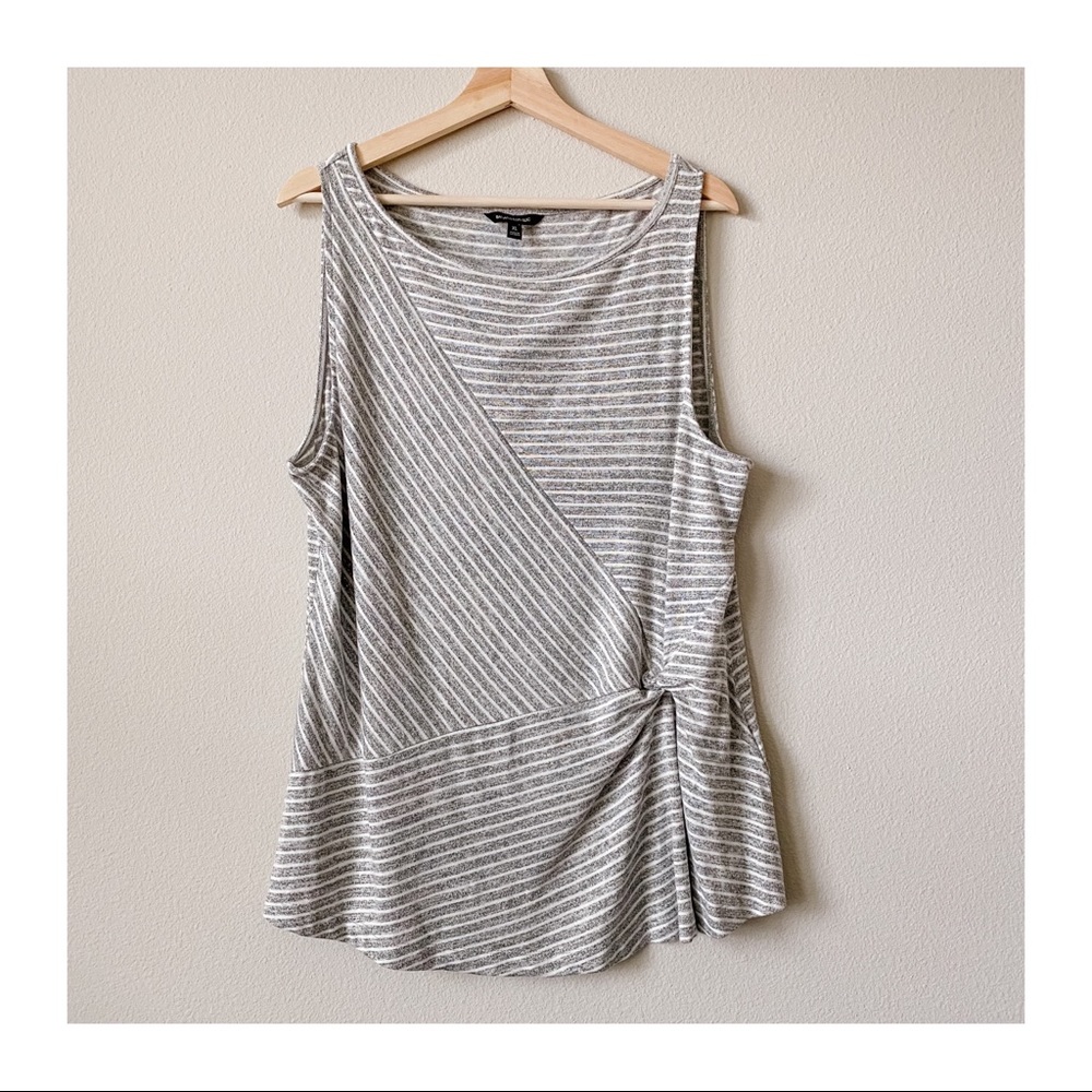 NWT | Banana Republic | Luxespun Twist Front Top